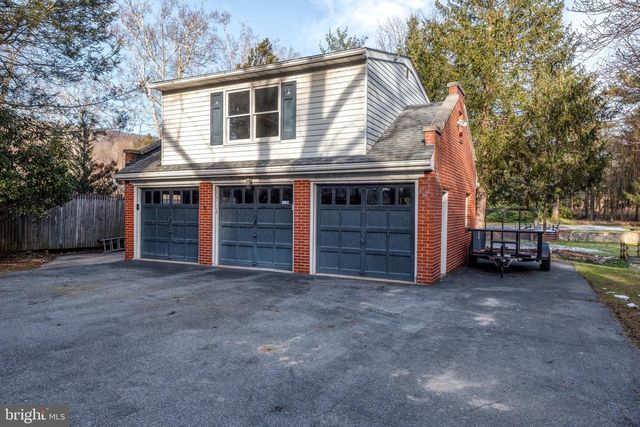 5533 N FRONT ST, Harrisburg, PA 17110