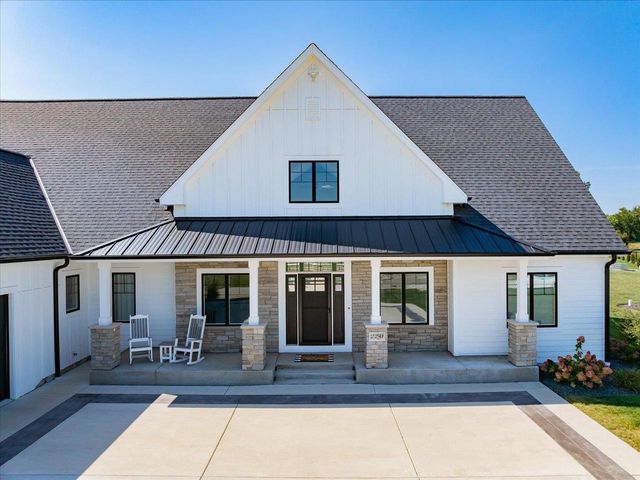 2231 Wooded Ridge Trail, Cottage Grove, WI 53527