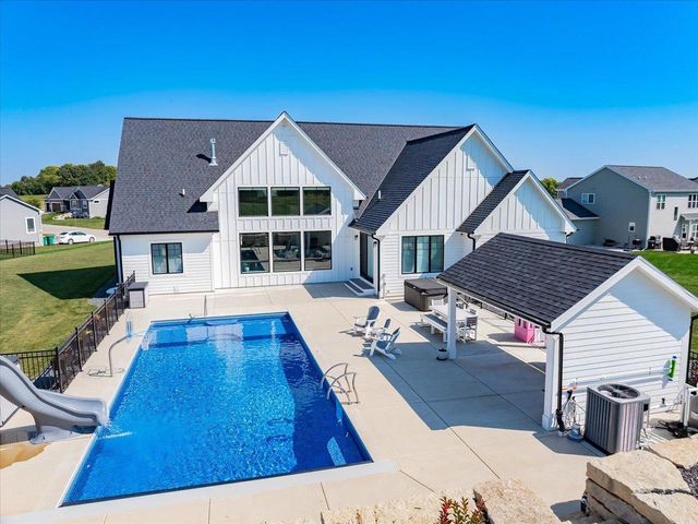 2231 Wooded Ridge Trail, Cottage Grove, WI 53527