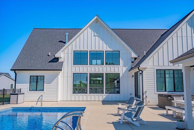 2231 Wooded Ridge Trail, Cottage Grove, WI 53527