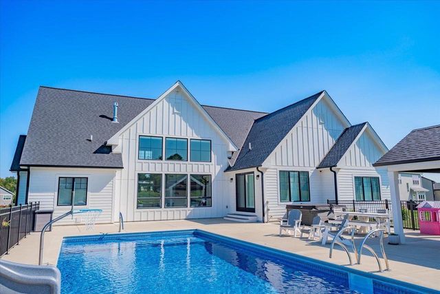 2231 Wooded Ridge Trail, Cottage Grove, WI 53527