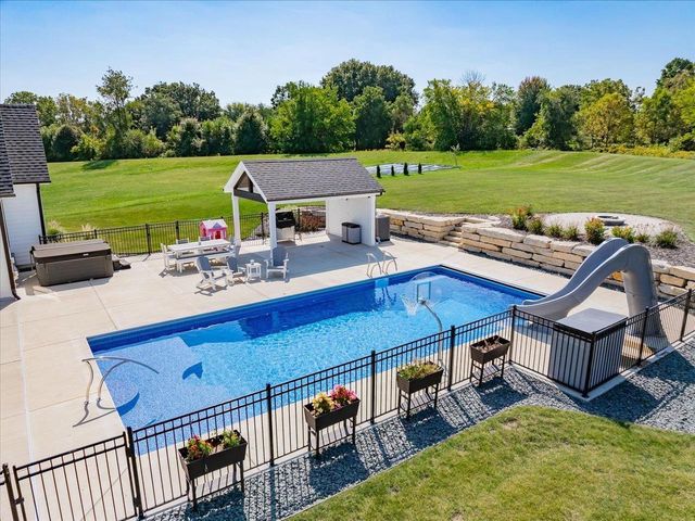 2231 Wooded Ridge Trail, Cottage Grove, WI 53527