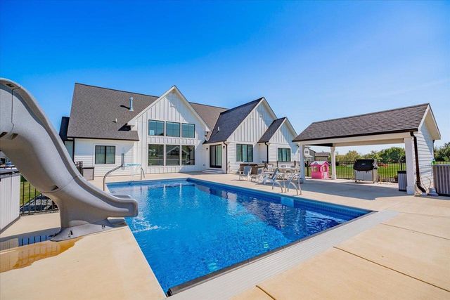 2231 Wooded Ridge Trail, Cottage Grove, WI 53527