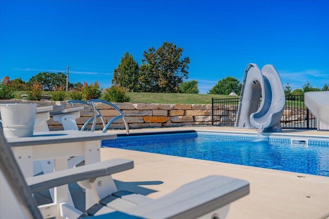 2231 Wooded Ridge Trail, Cottage Grove, WI 53527