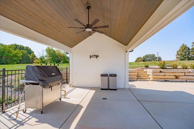 2231 Wooded Ridge Trail, Cottage Grove, WI 53527