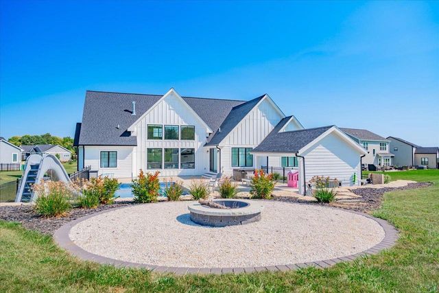 2231 Wooded Ridge Trail, Cottage Grove, WI 53527