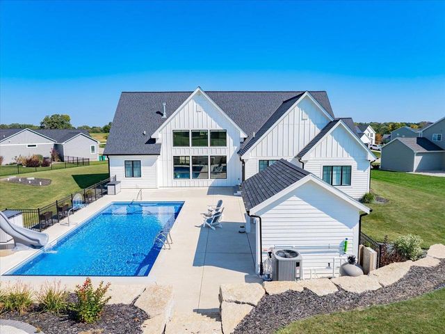 2231 Wooded Ridge Trail, Cottage Grove, WI 53527