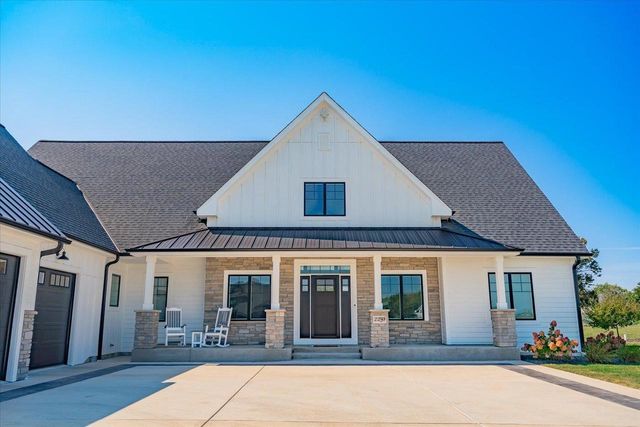 2231 Wooded Ridge Trail, Cottage Grove, WI 53527