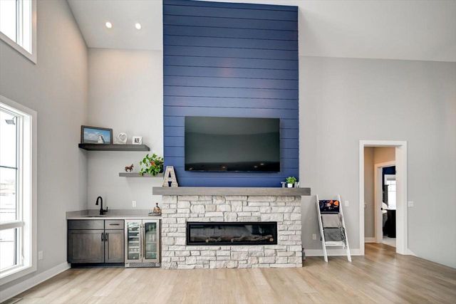 2231 Wooded Ridge Trail, Cottage Grove, WI 53527