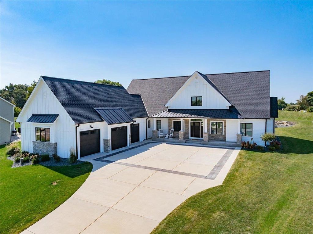 2231 Wooded Ridge Trail, Cottage Grove, WI 53527