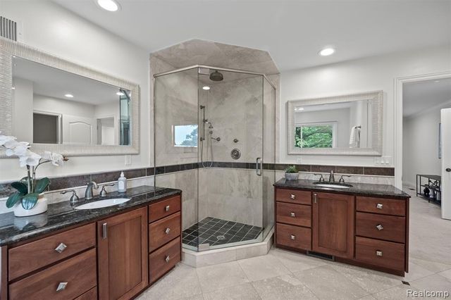 1795 Golf Ridge Drive, Bloomfield Hills, MI 48302