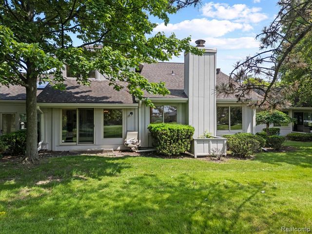 1795 Golf Ridge Drive, Bloomfield Hills, MI 48302