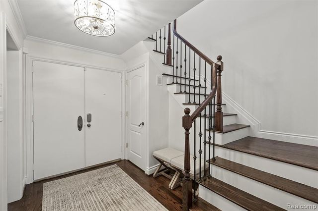 1795 Golf Ridge Drive, Bloomfield Hills, MI 48302