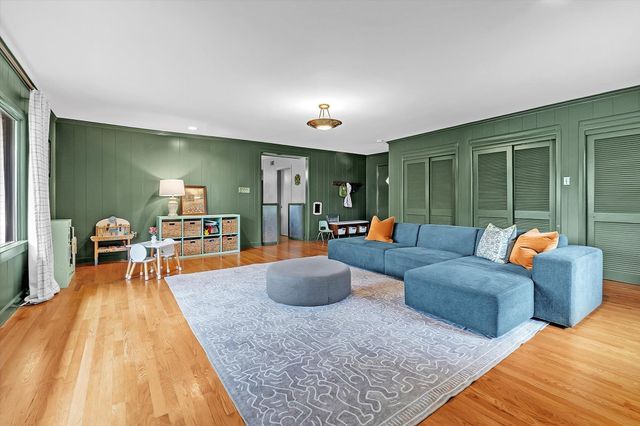 4710 CROSSOVER LN, Memphis, TN 38117