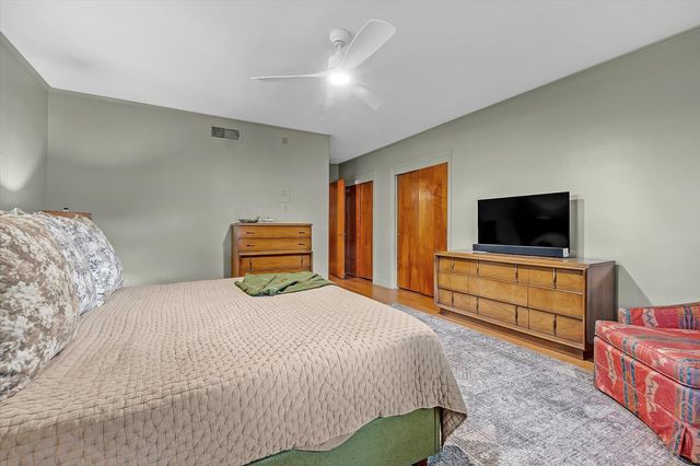 4710 CROSSOVER LN, Memphis, TN 38117