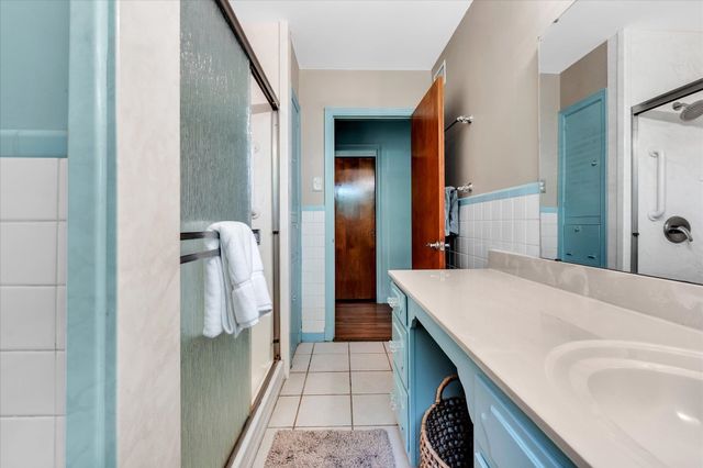 4710 CROSSOVER LN, Memphis, TN 38117