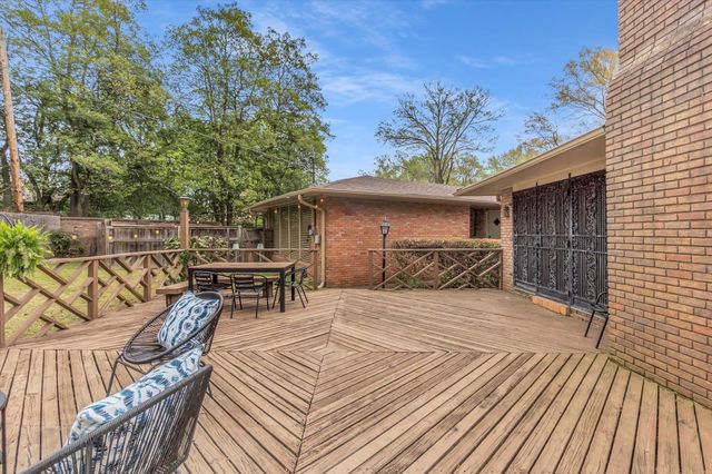 4710 CROSSOVER LN, Memphis, TN 38117