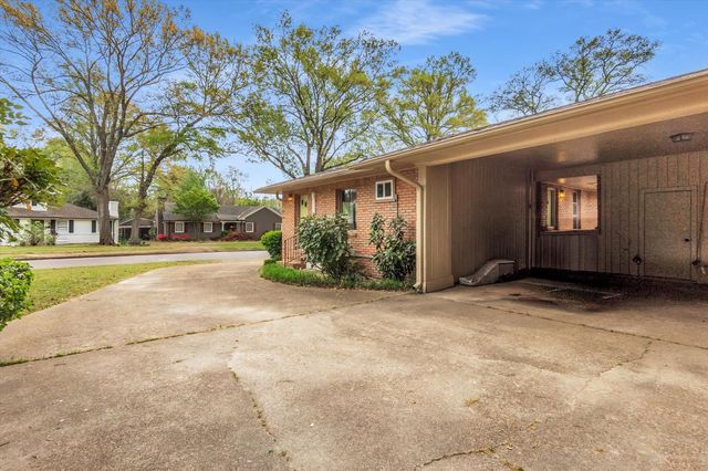 4710 CROSSOVER LN, Memphis, TN 38117