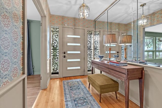 4710 CROSSOVER LN, Memphis, TN 38117