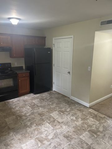 805 E Railroad St, Waverly, TN 37185