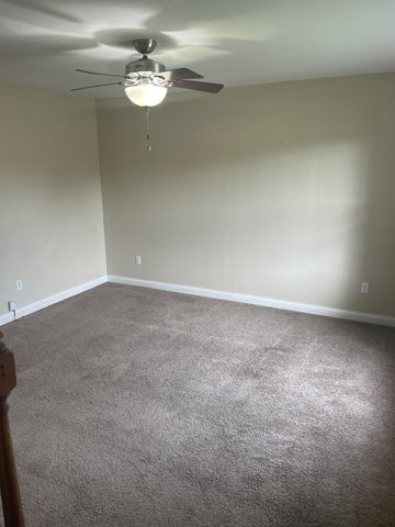 805 E Railroad St, Waverly, TN 37185