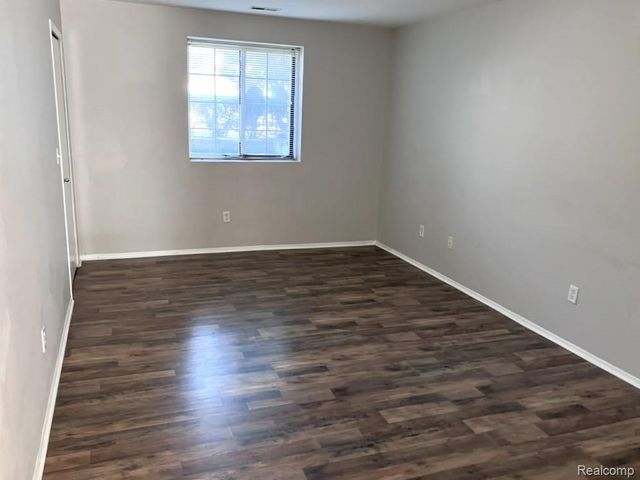 23284 Cornerstone Village Drive, Southfield, MI 48075
