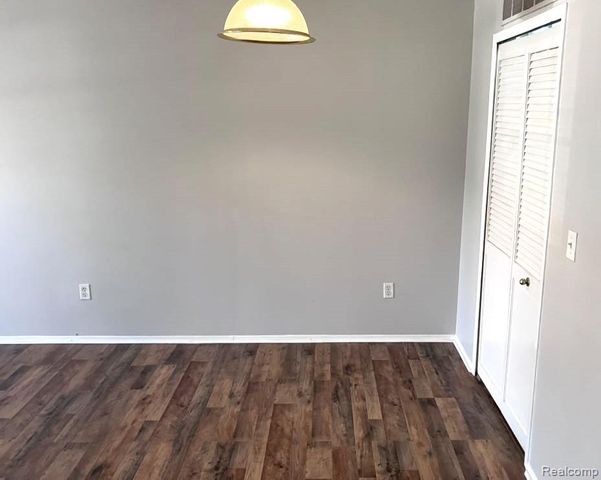 23284 Cornerstone Village Drive, Southfield, MI 48075