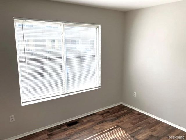 23284 Cornerstone Village Drive, Southfield, MI 48075