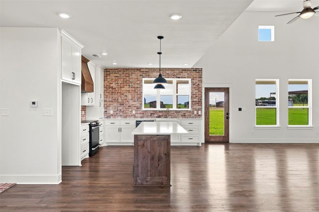 10 Keeter Lane, Lipan, TX 76462