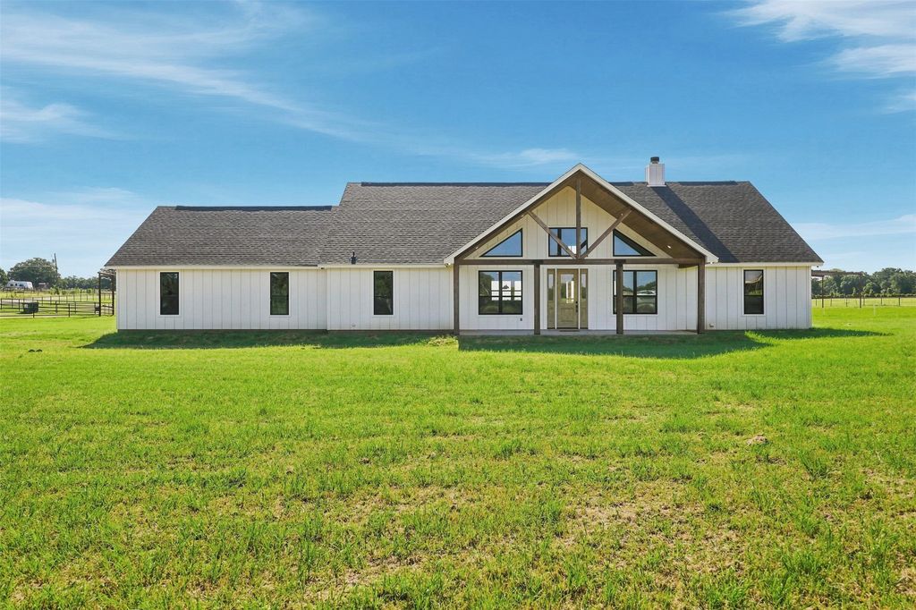 10 Keeter Lane, Lipan, TX 76462