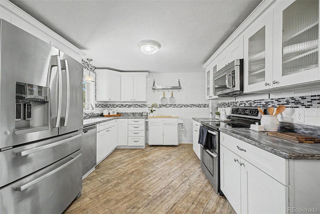 945 E 10th Avenue, Broomfield, CO 80020