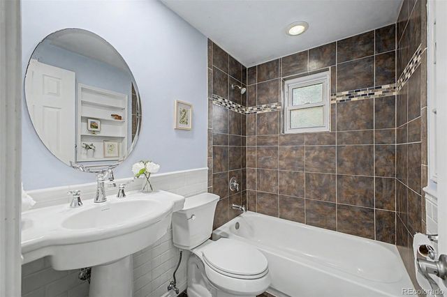 945 E 10th Avenue, Broomfield, CO 80020