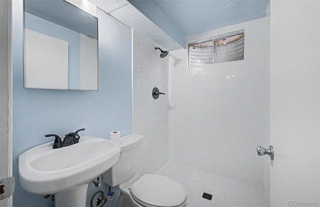 945 E 10th Avenue, Broomfield, CO 80020
