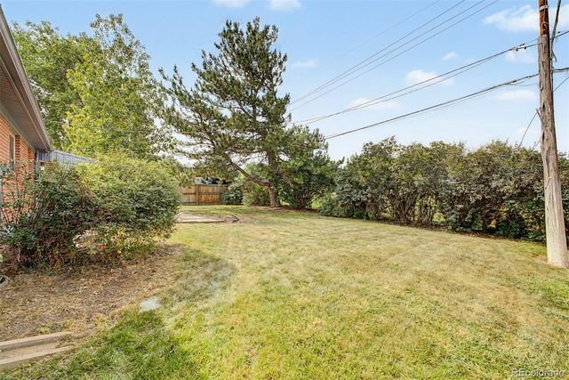945 E 10th Avenue, Broomfield, CO 80020
