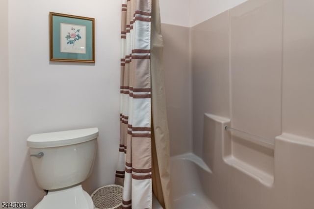 135 Richmond Rd, West Milford Twp., NJ 07480