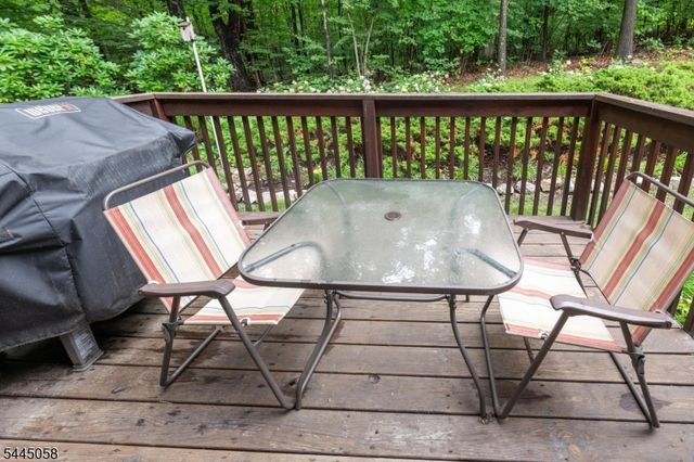 135 Richmond Rd, West Milford Twp., NJ 07480