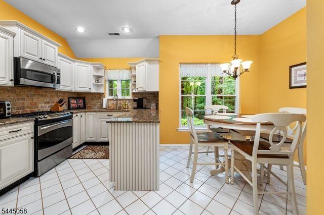 135 Richmond Rd, West Milford Twp., NJ 07480