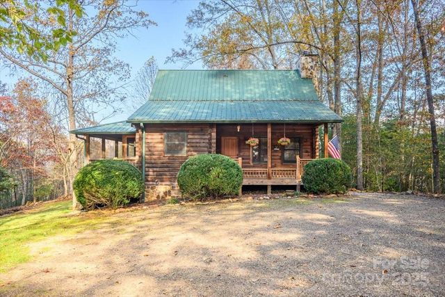 87 Prater Cove Road, Franklin, NC 28734