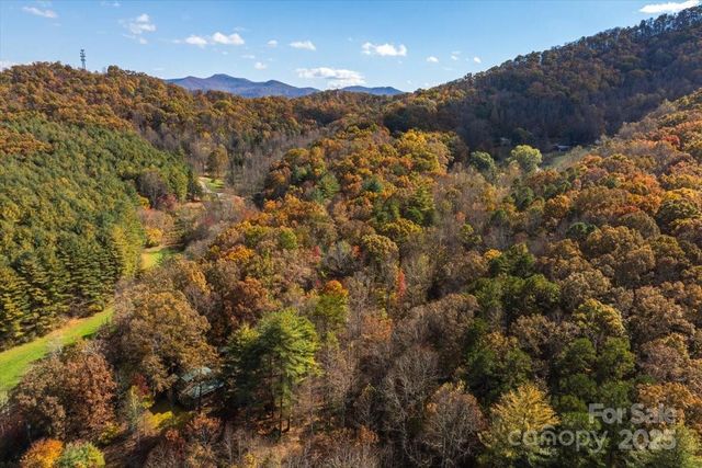 87 Prater Cove Road, Franklin, NC 28734