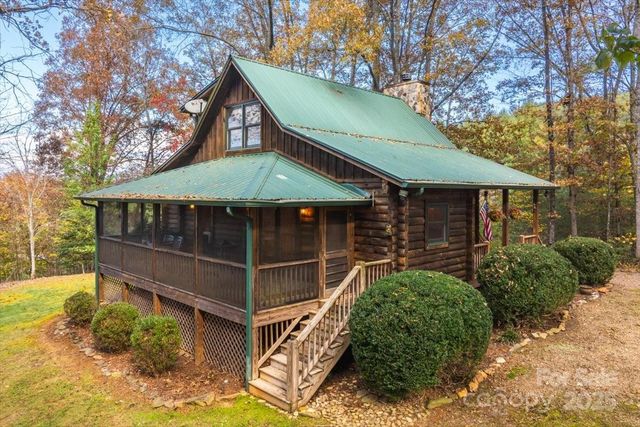 87 Prater Cove Road, Franklin, NC 28734
