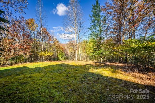 87 Prater Cove Road, Franklin, NC 28734