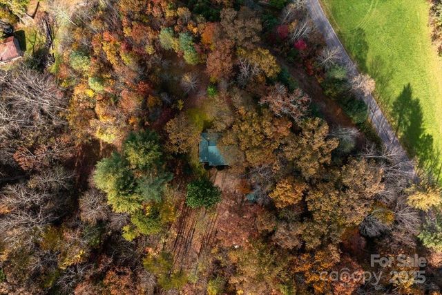 87 Prater Cove Road, Franklin, NC 28734