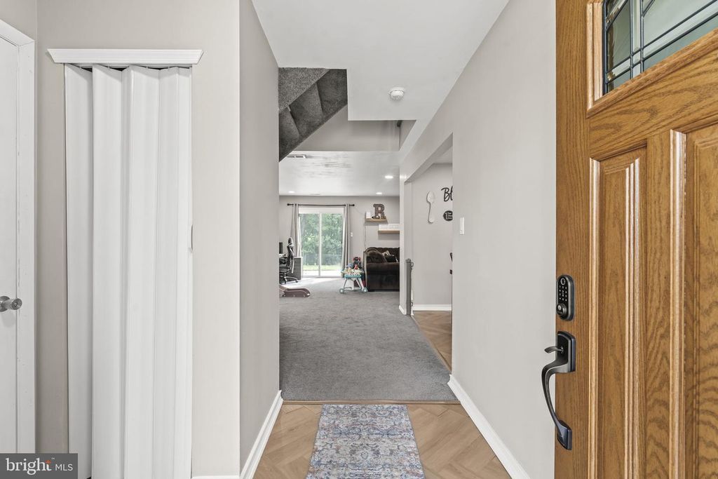 33 PHOENIX CT, SEWELL, NJ 08080 — photo 2