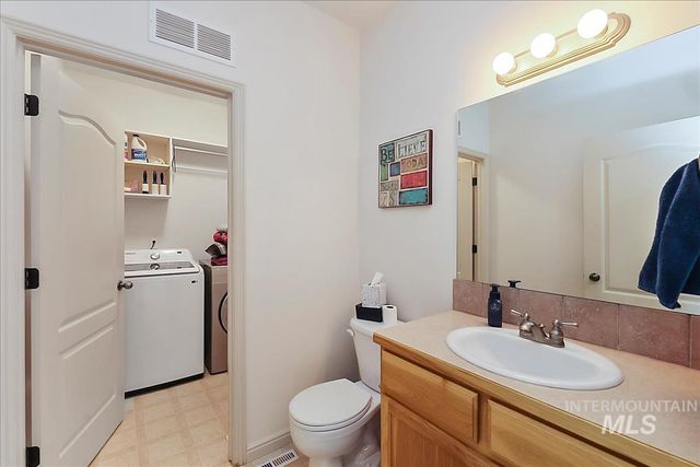 826 W Playground St, Kuna, ID 83634