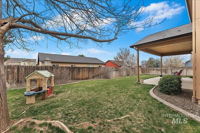 826 W Playground St, Kuna, ID 83634