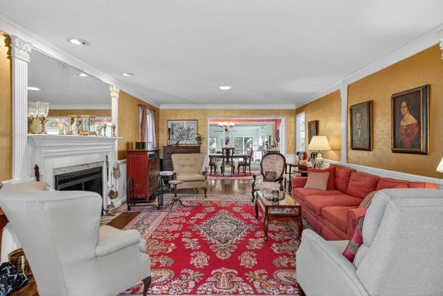 297 Linden Circle, Pawleys Island, SC 29585