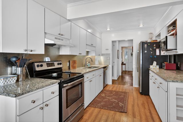 297 Linden Circle, Pawleys Island, SC 29585