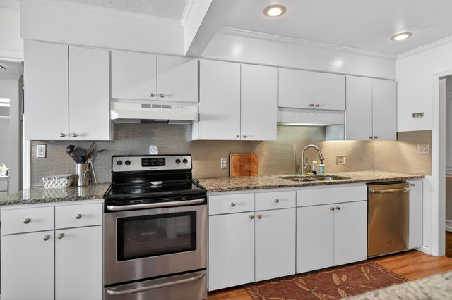 297 Linden Circle, Pawleys Island, SC 29585