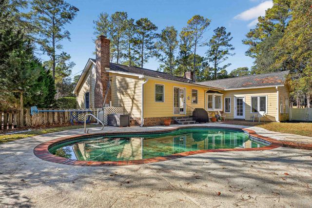 297 Linden Circle, Pawleys Island, SC 29585