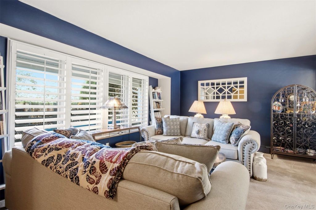 14 Seacliff Lane, Miller Place, NY 11764 — photo 4